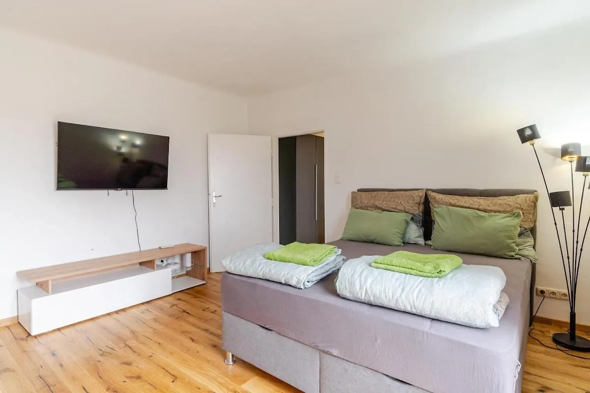 10 Minutes To City Centre And Next To Wien Hbf And Easy From Airport