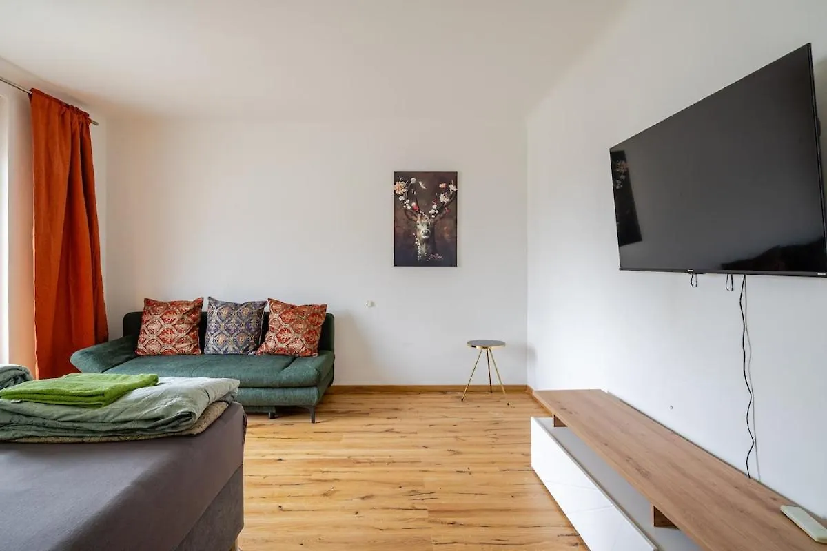 10 Minutes To City Centre And Next To Wien Hbf And Easy From Airport Apartman